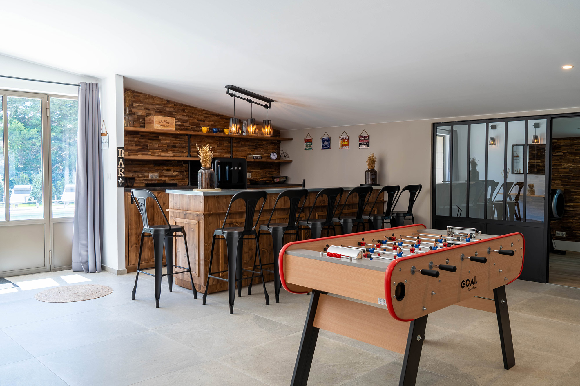 bastide-des-oliviers-salon-baby-foot